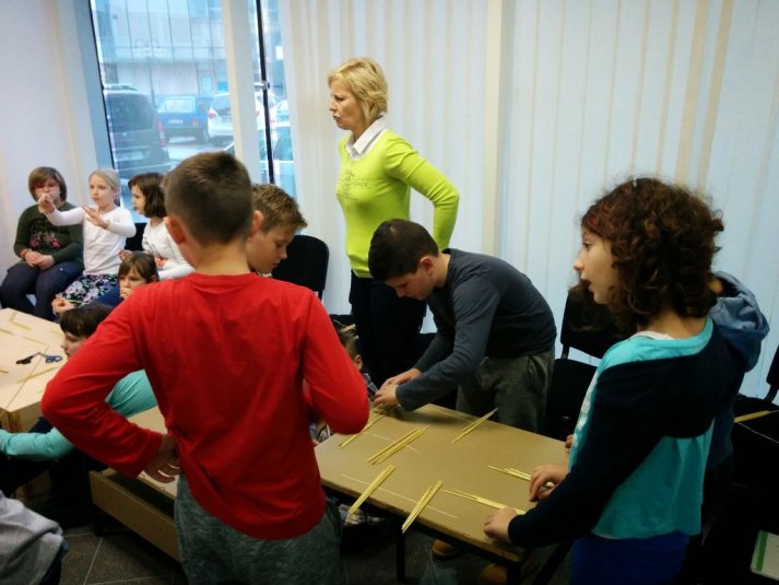 Izdelovali smo okraske iz ličja in slame