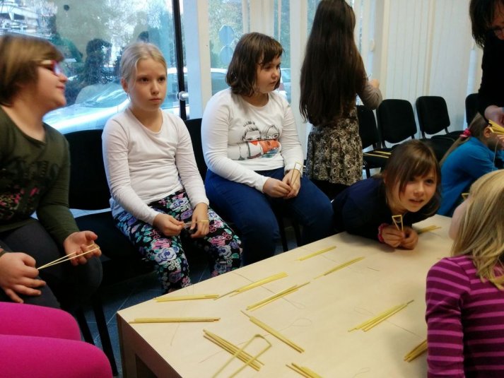 Izdelovali smo okraske iz ličja in slame