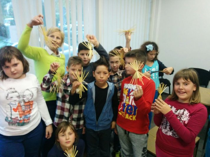 Izdelovali smo okraske iz ličja in slame