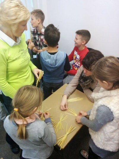 Izdelovali smo okraske iz ličja in slame