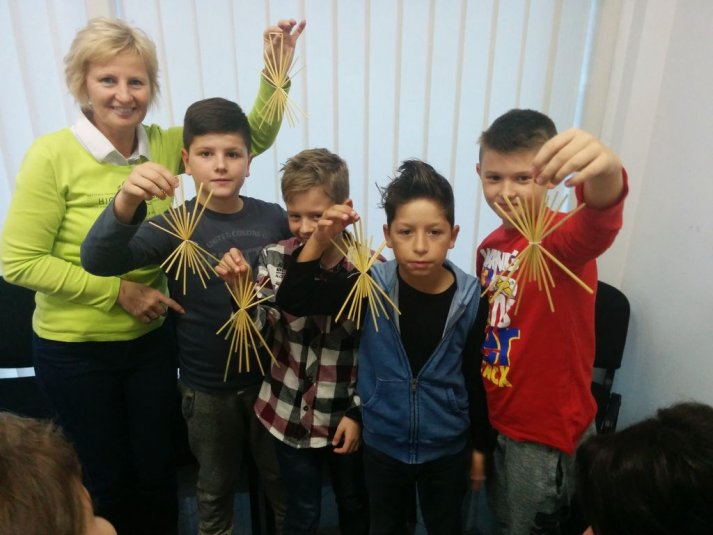 Izdelovali smo okraske iz ličja in slame