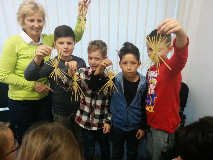 Izdelovali smo okraske iz ličja in slame