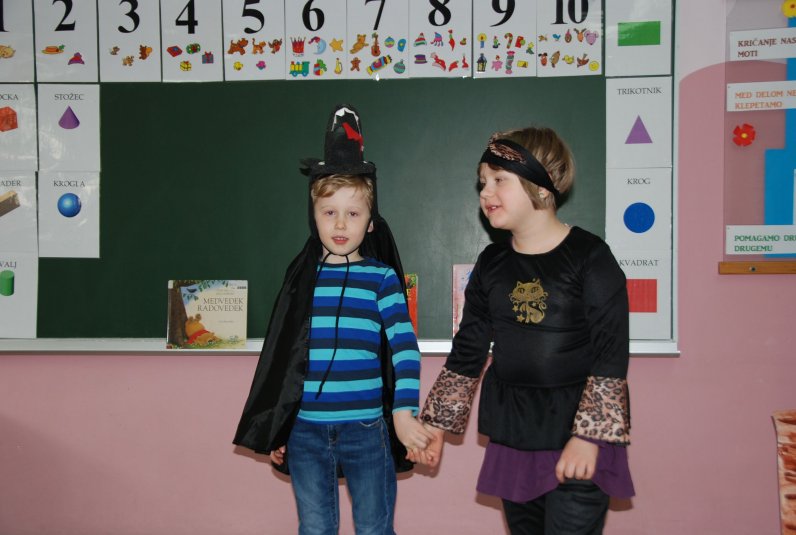 Materinski dan v 1.b