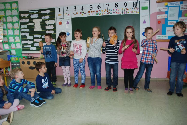 Materinski dan v 1.b