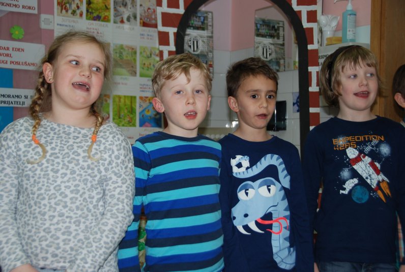 Materinski dan v 1.b