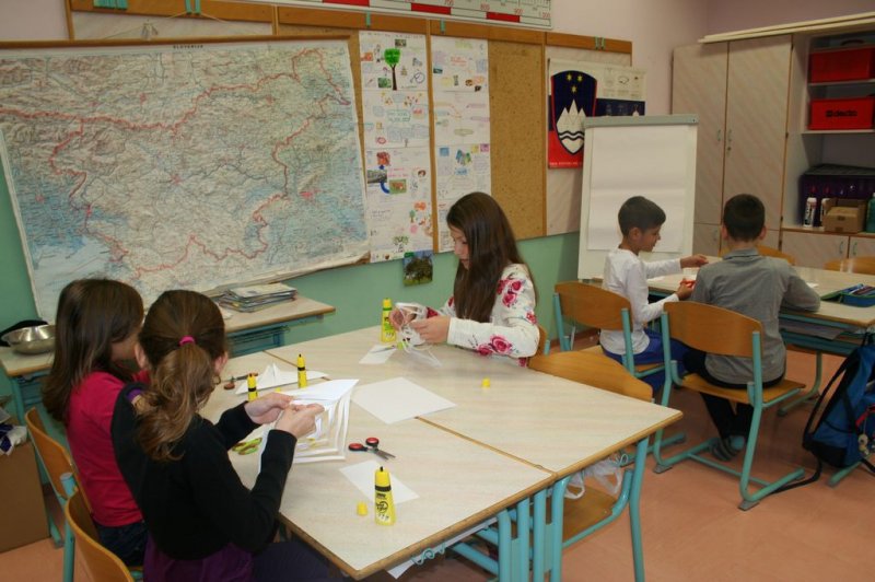 Novoletna okrasitev šole