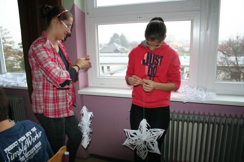 Novoletna okrasitev šole