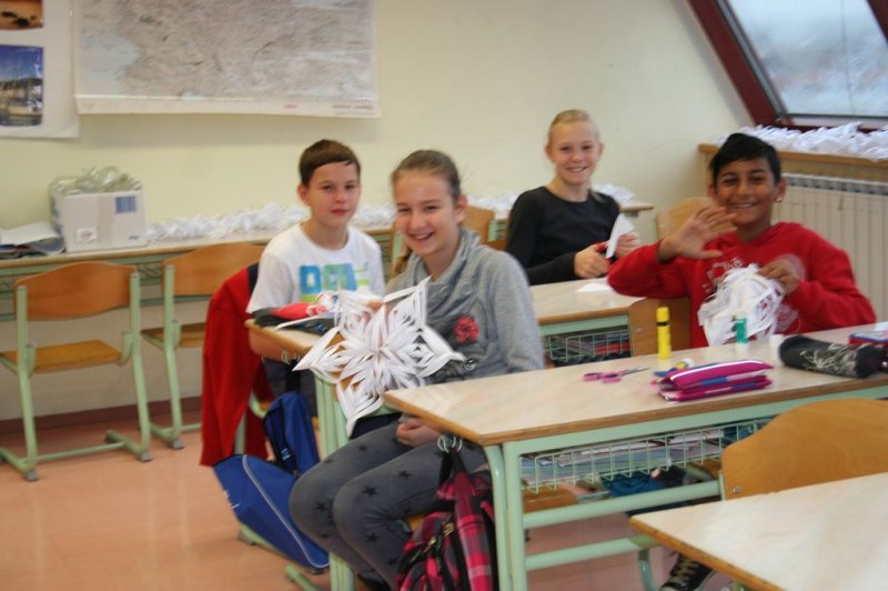 Novoletna okrasitev šole