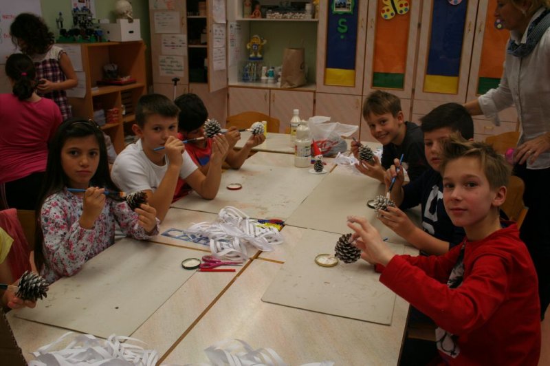 Novoletna okrasitev šole