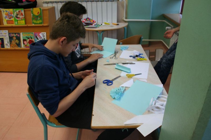 Novoletna okrasitev šole