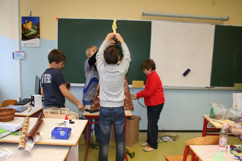 Novoletna okrasitev šole