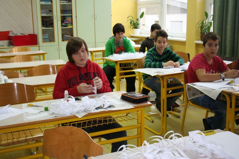 Novoletna okrasitev šole