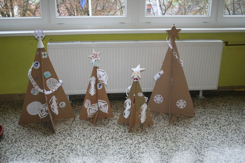 Novoletna okrasitev šole