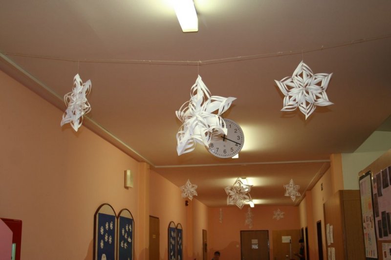 Novoletna okrasitev šole