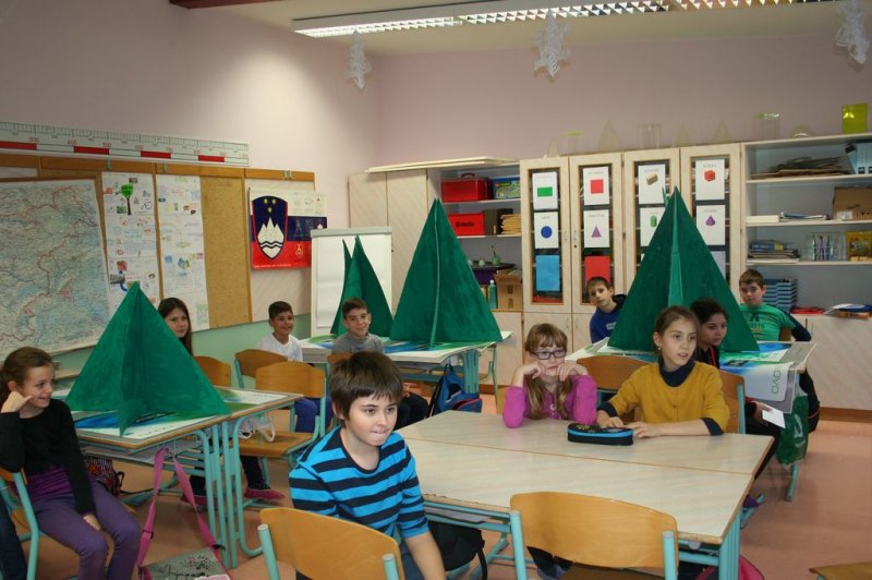 Novoletna okrasitev šole