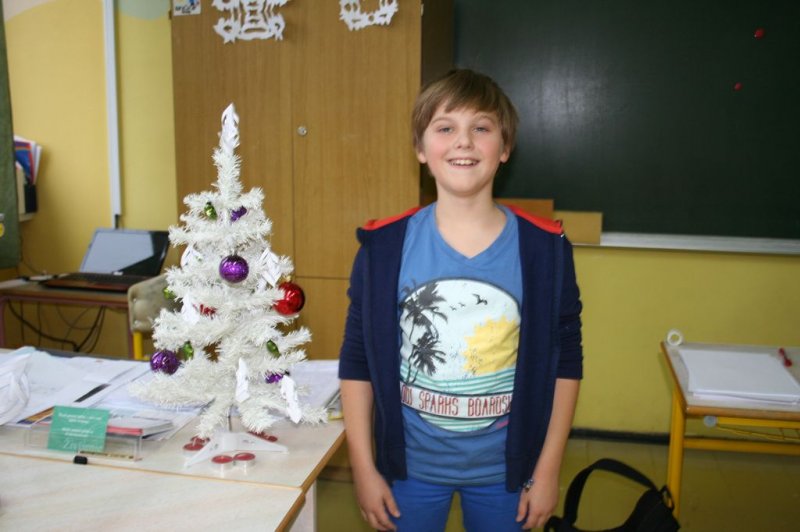 Novoletna okrasitev šole