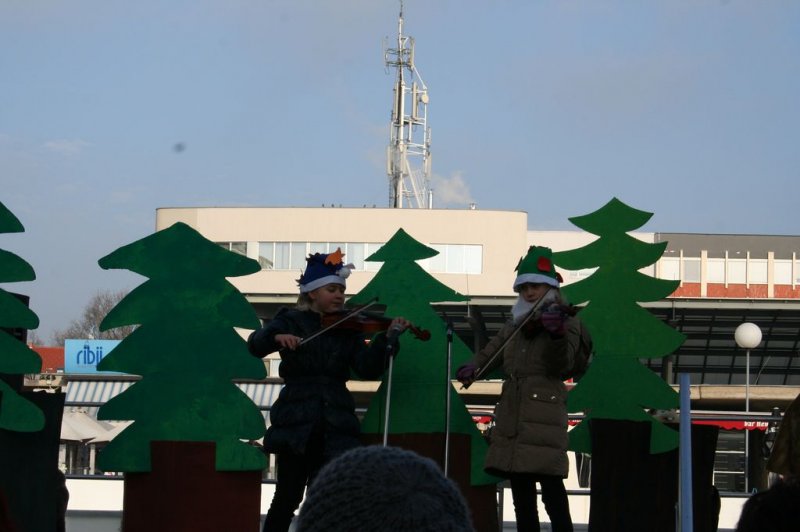 Navihanci v veselem decembru