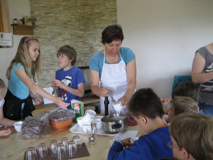 XII. Ekološko raziskovalni tabor Polžek