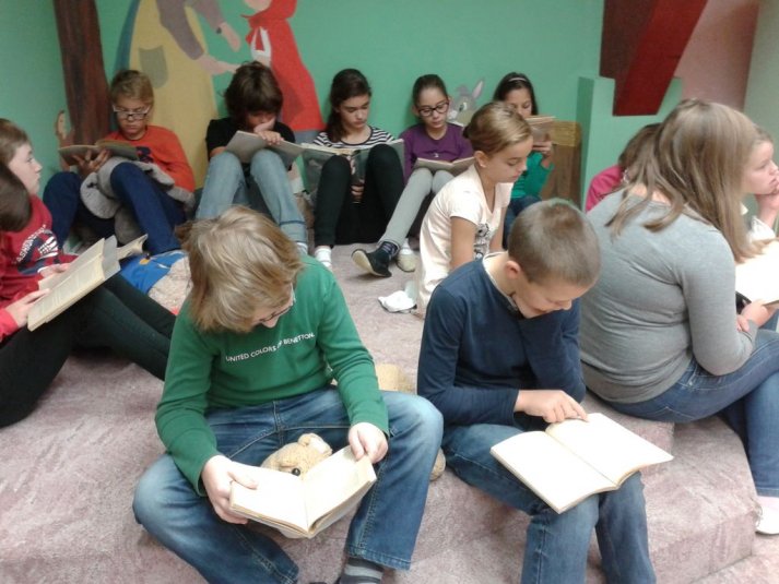 Pravljica nas povezuje