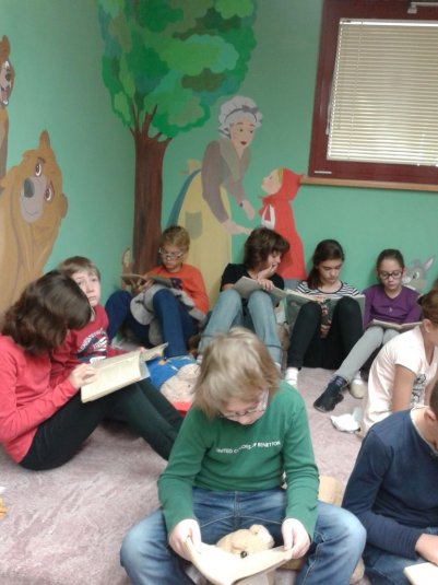 Pravljica nas povezuje