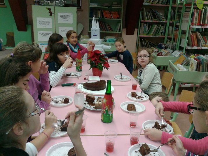 Pravljica nas povezuje