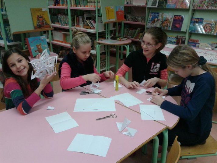 Pravljica nas povezuje