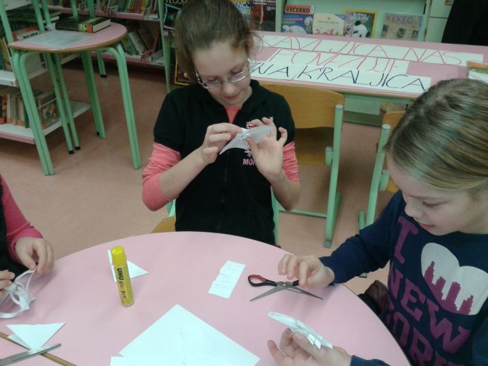 Pravljica nas povezuje