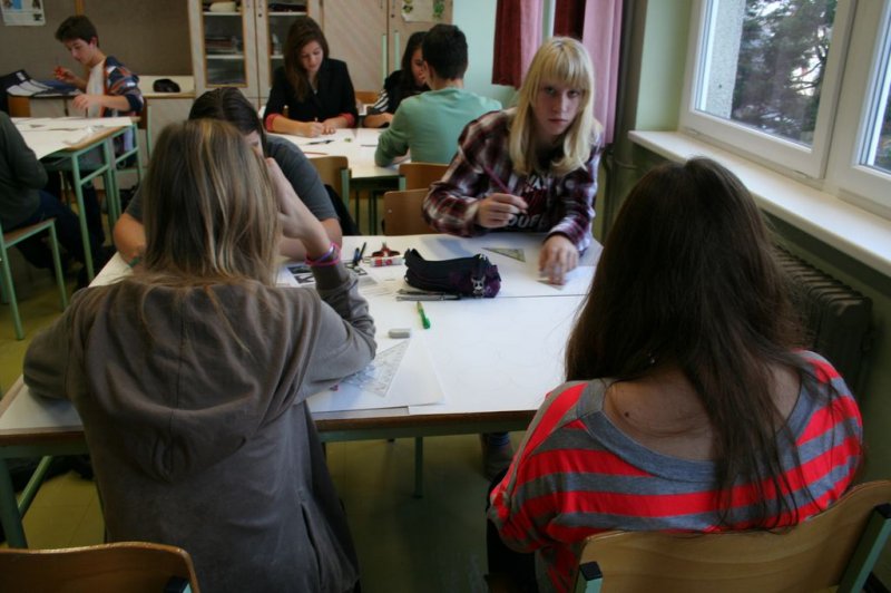 Prednovoletna okrasitev šole