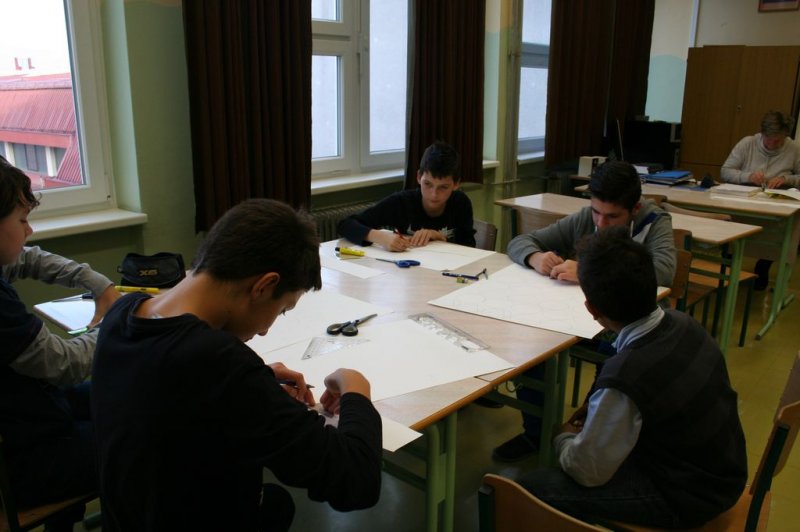 Prednovoletna okrasitev šole