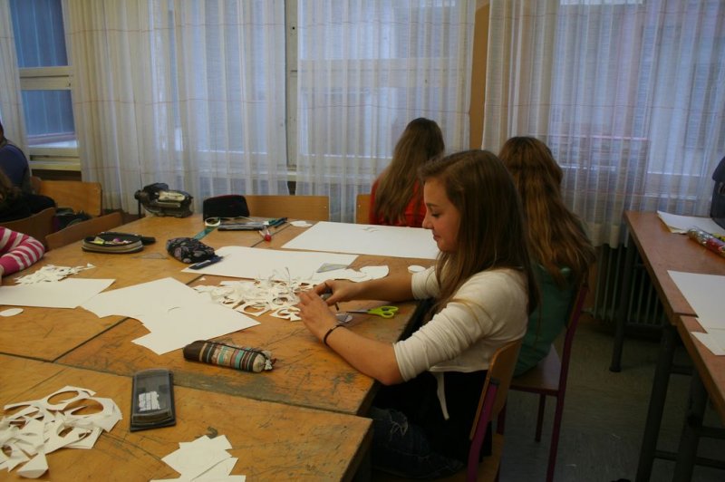 Prednovoletna okrasitev šole