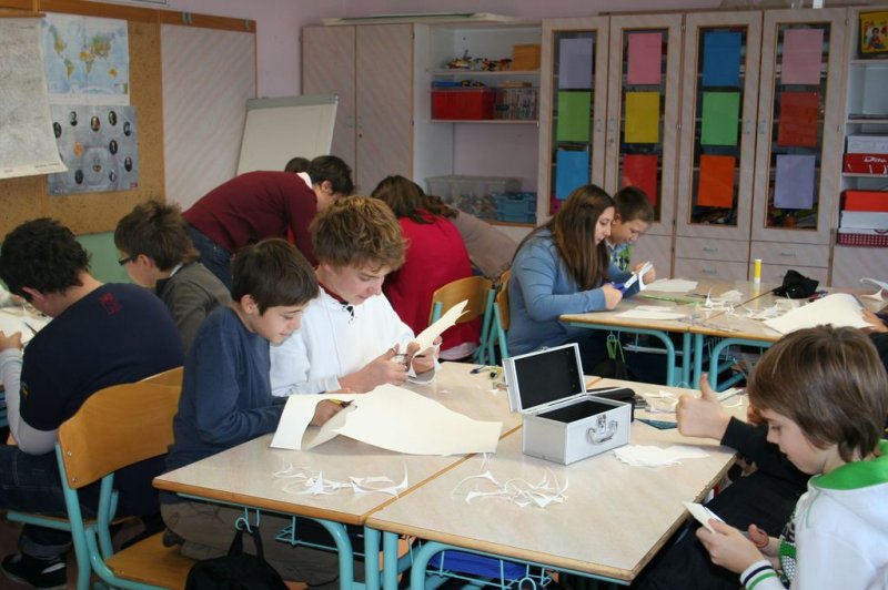 Prednovoletna okrasitev šole