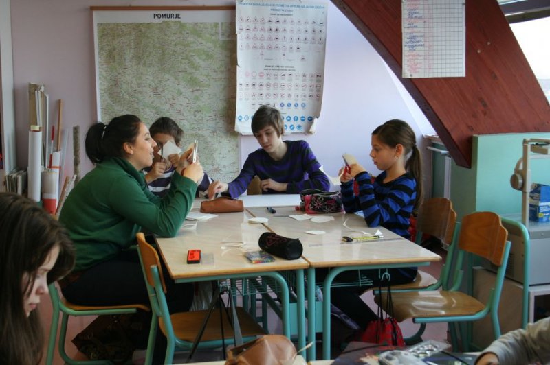 Prednovoletna okrasitev šole