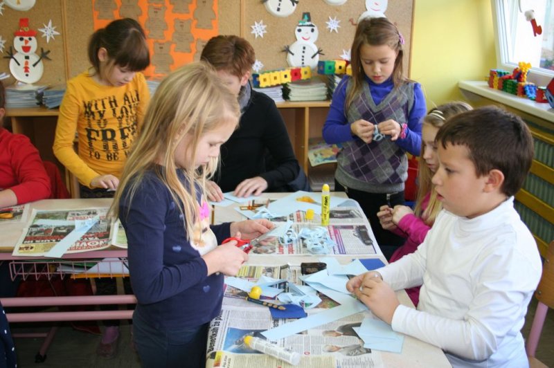 Prednovoletna okrasitev šole