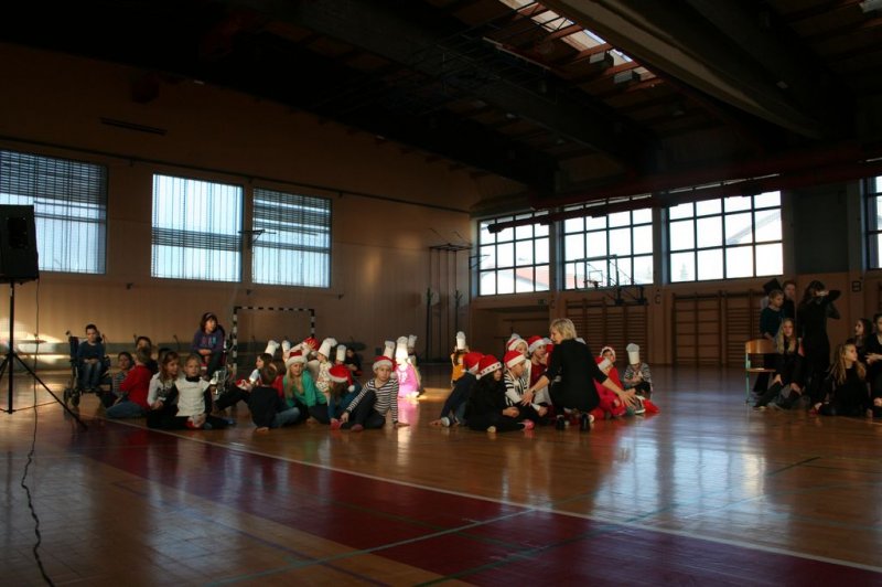 Šolska prireditev v počastitev praznikov