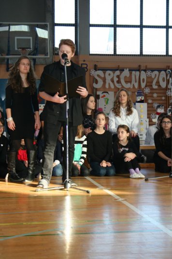 Šolska prireditev v počastitev praznikov