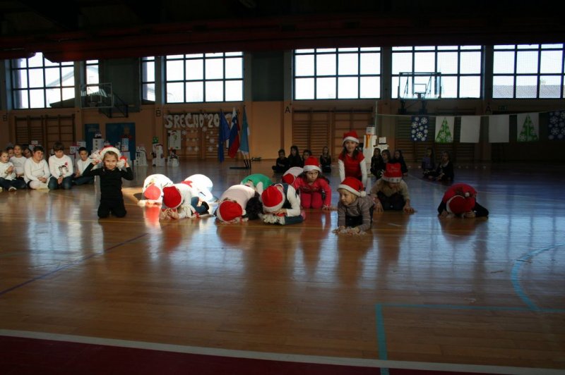 Šolska prireditev v počastitev praznikov