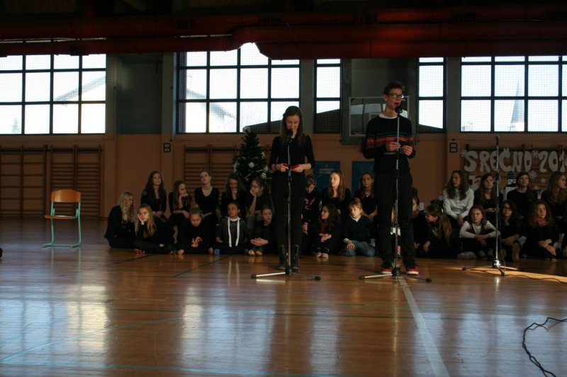 Šolska prireditev v počastitev praznikov