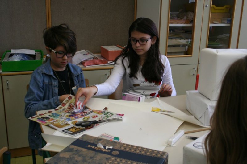 TD - Novoletna okrasitev šole