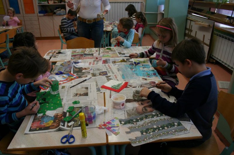 TD - Novoletna okrasitev šole