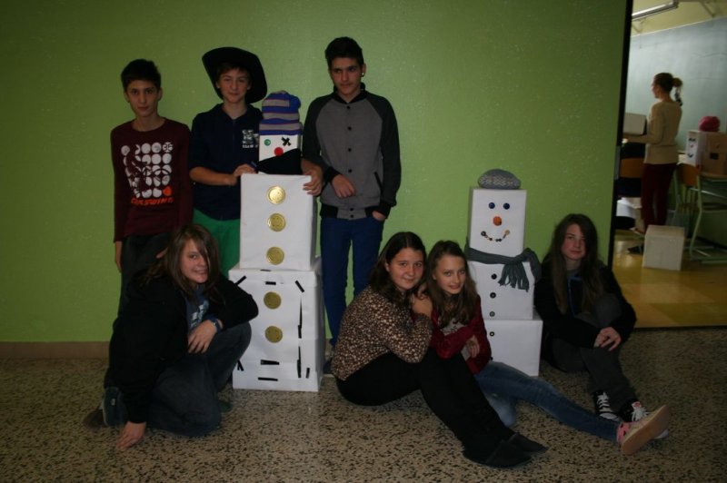 TD - Novoletna okrasitev šole