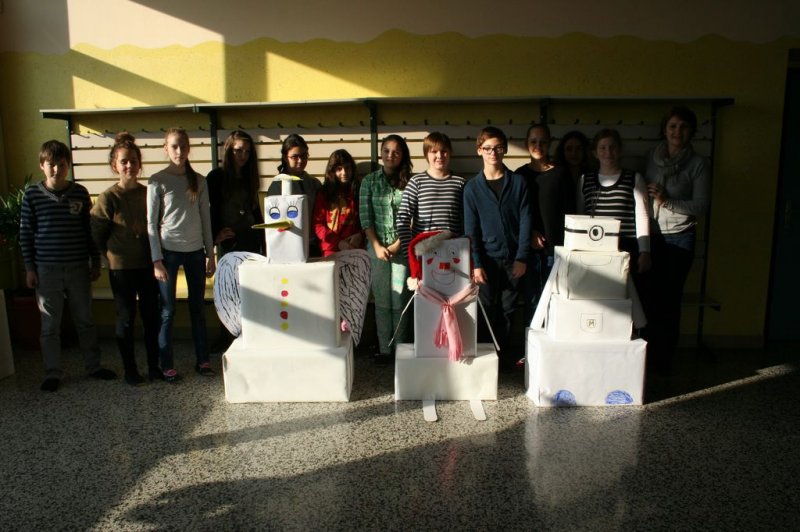 TD - Novoletna okrasitev šole