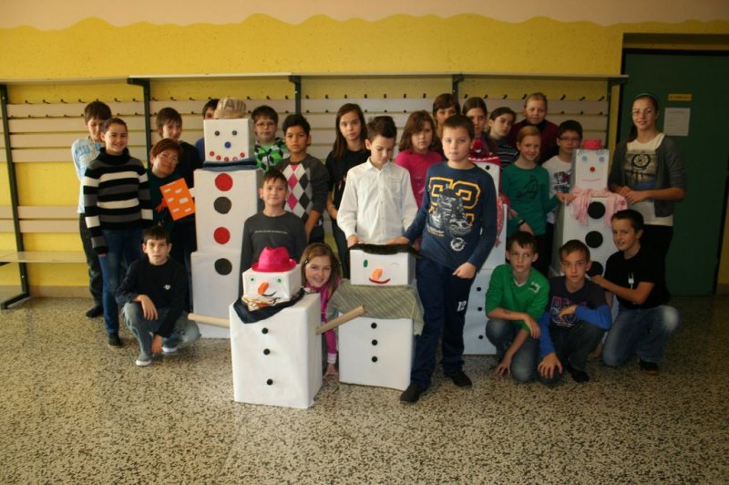 TD - Novoletna okrasitev šole