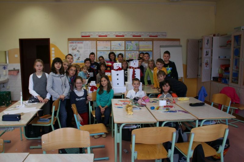 TD - Novoletna okrasitev šole