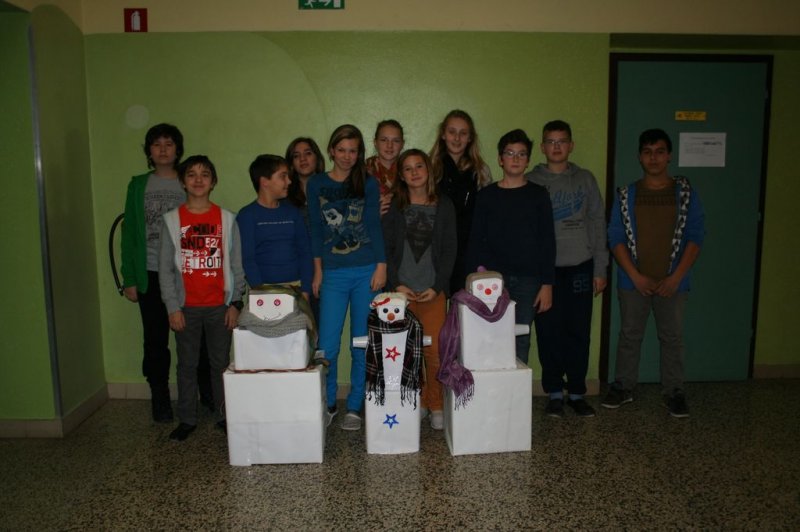 TD - Novoletna okrasitev šole