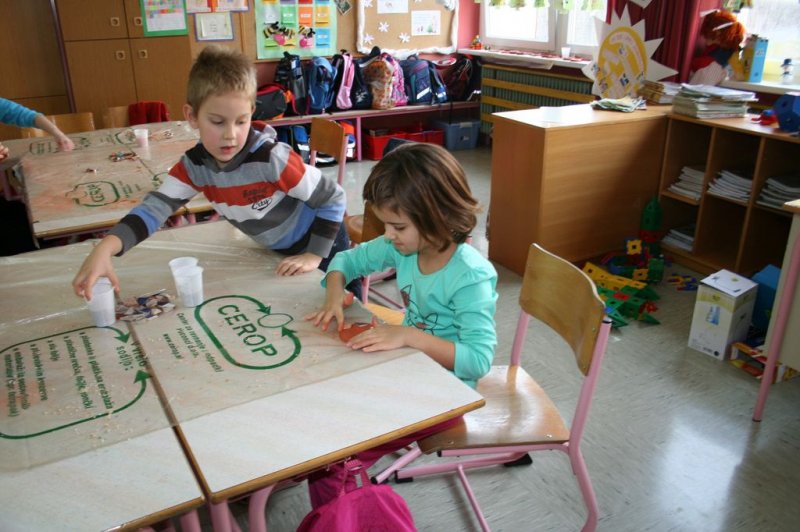 TD - Novoletna okrasitev šole