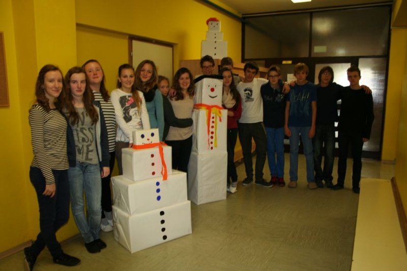 TD - Novoletna okrasitev šole