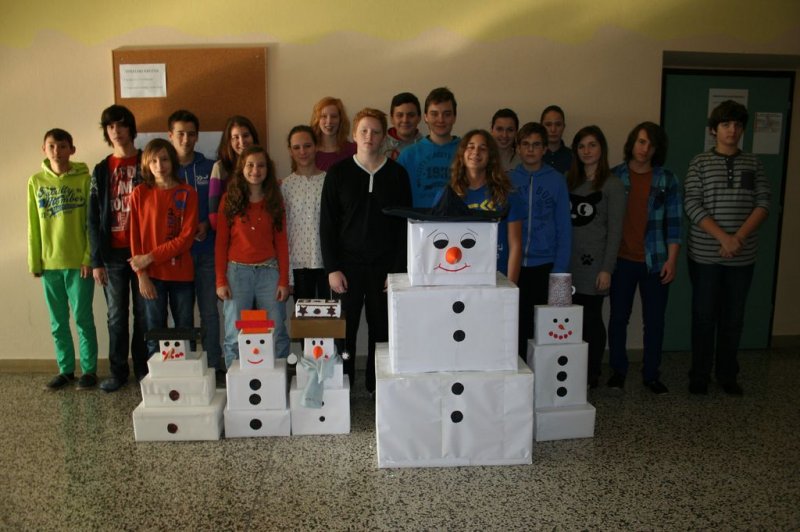 TD - Novoletna okrasitev šole