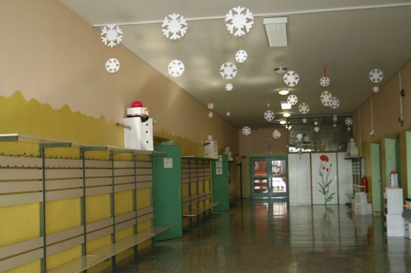 TD - Novoletna okrasitev šole