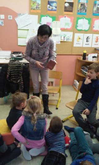Valova babica na obisku v 1.a