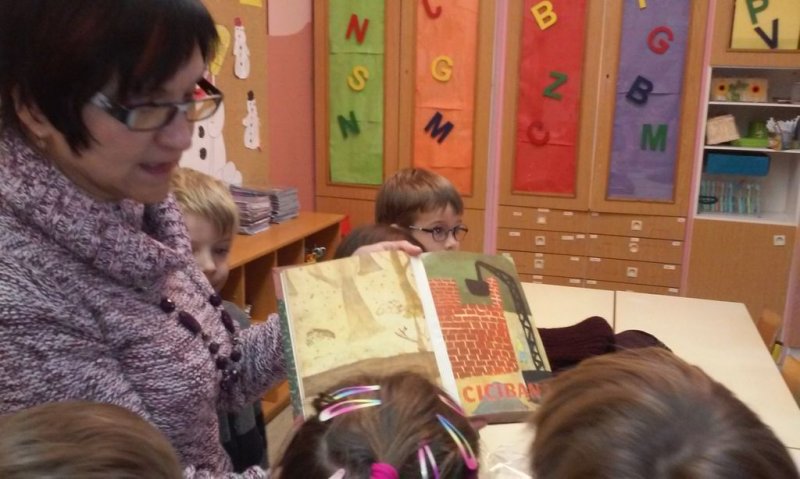 Valova babica na obisku v 1.a